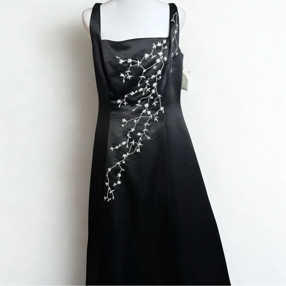 Liz Claiborne Black Maxi Dress with White Floral Embroidery